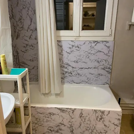 Beautiful Chic With Ultra-fast Wifi *